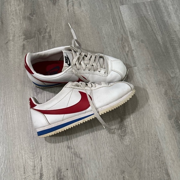 Nike Shoes - Nike Cortez women’sSz 8 classic nike